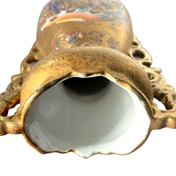 Vintage Satsuma Hand Painted Gold
Gilded Vase. Geisha ladies on both sides. - Picture 11 of 15